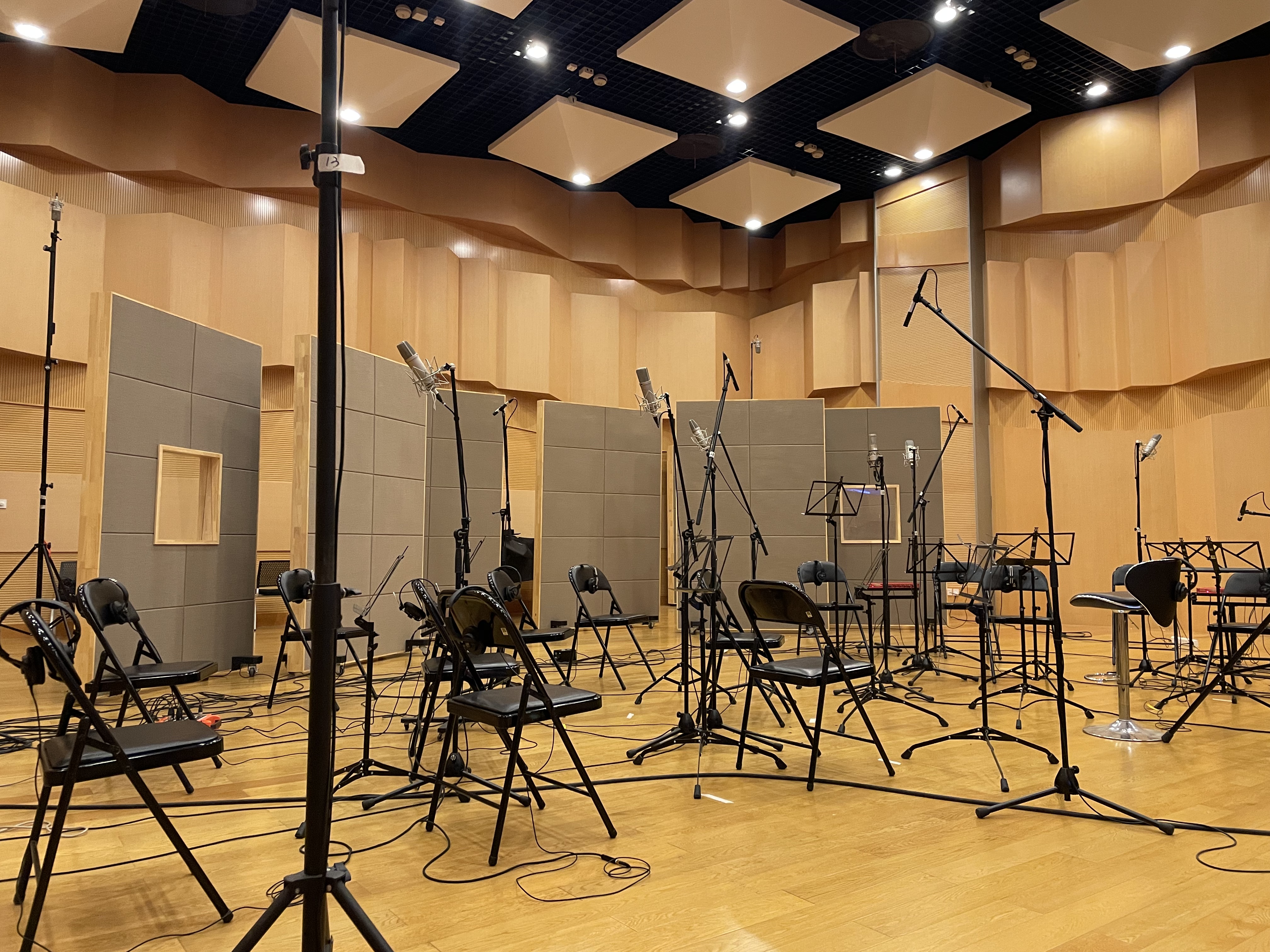 SlurME Main Stage recording setup with microphones